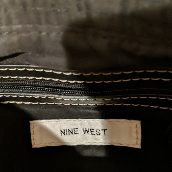 Black Purse - Picture 3 of 4